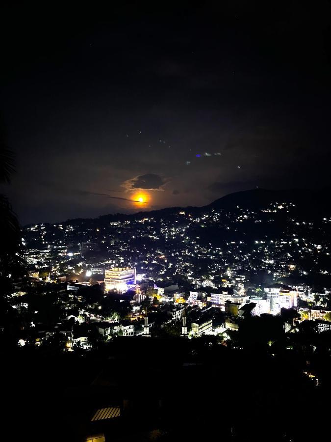 The Skydeck Kandy Luaran gambar