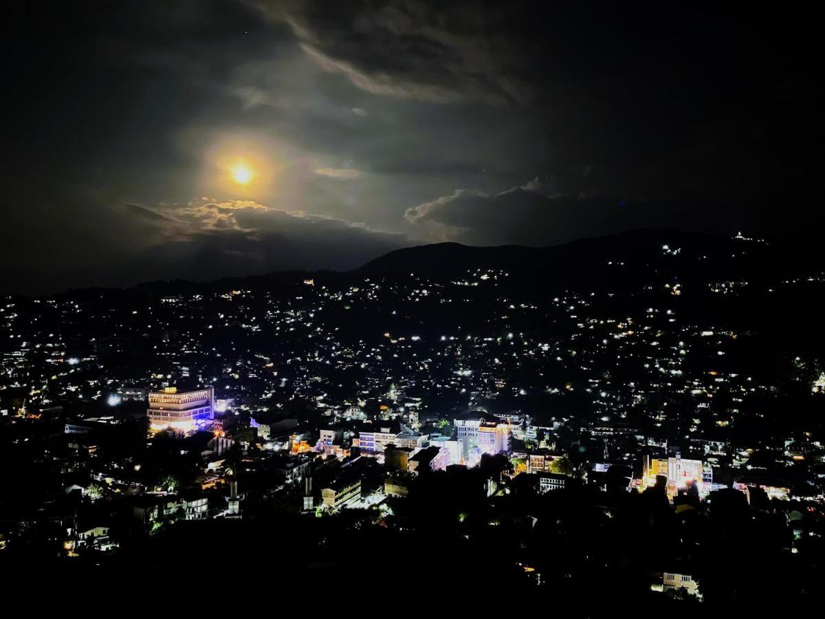 The Skydeck Kandy Luaran gambar